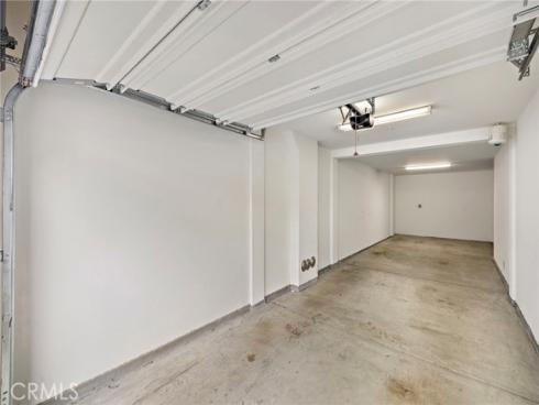 111 Bowery , Irvine, CA