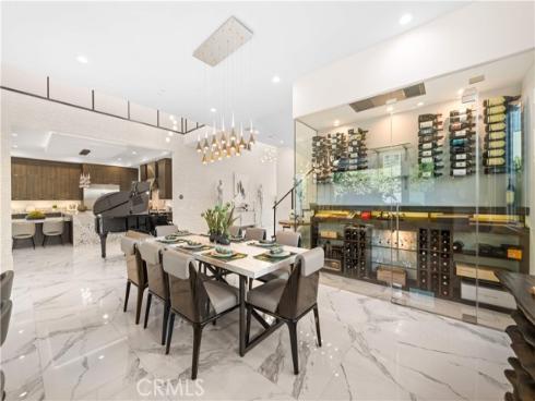 83  Lunar  , Irvine, CA