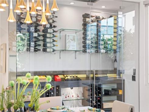 83  Lunar  , Irvine, CA