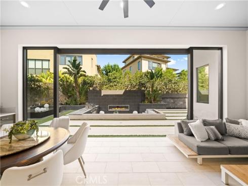 83  Lunar  , Irvine, CA