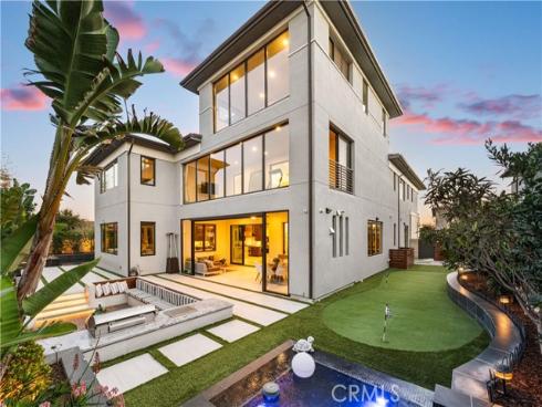 83  Lunar  , Irvine, CA