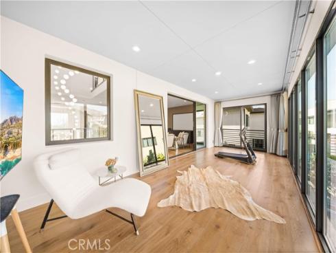 83  Lunar  , Irvine, CA