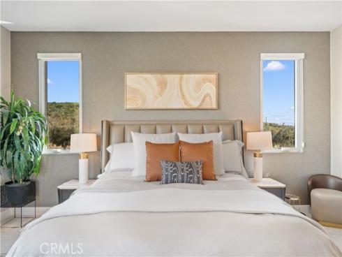 83  Lunar  , Irvine, CA