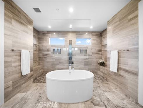 83  Lunar  , Irvine, CA