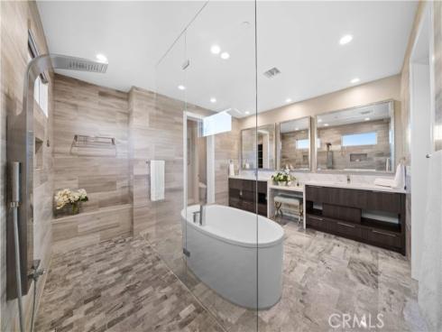 83  Lunar  , Irvine, CA