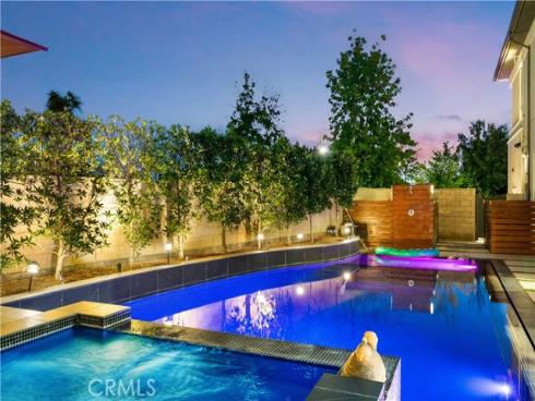 83  Lunar  , Irvine, CA