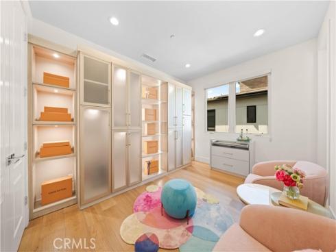 83  Lunar  , Irvine, CA