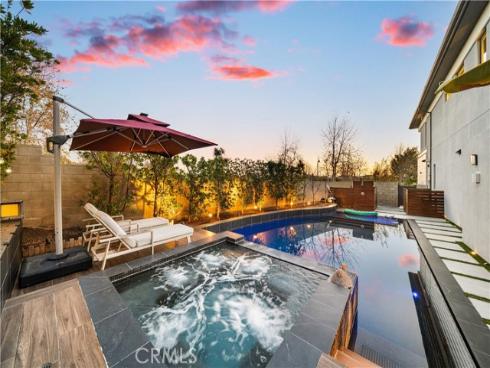 83  Lunar  , Irvine, CA