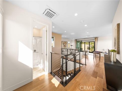 83  Lunar  , Irvine, CA