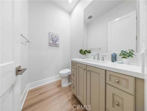 63 Longchamp , Irvine, CA