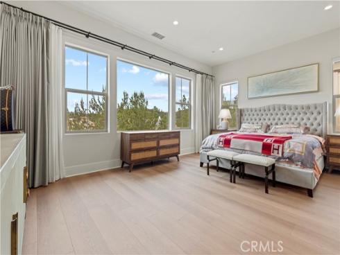 63 Longchamp , Irvine, CA