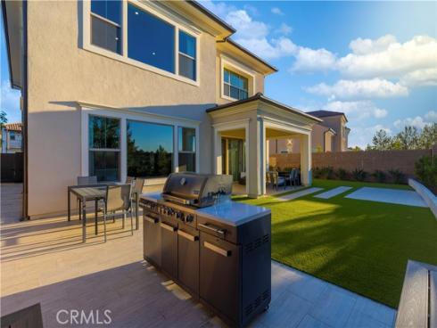 63 Longchamp , Irvine, CA