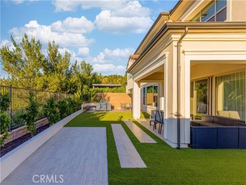 63 Longchamp , Irvine, CA