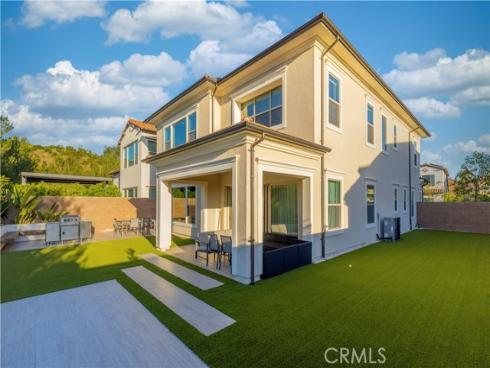 63 Longchamp , Irvine, CA