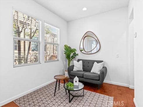 70 City Stroll , Irvine, CA