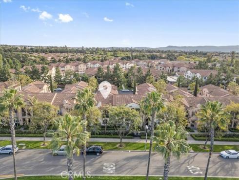 70 City Stroll , Irvine, CA