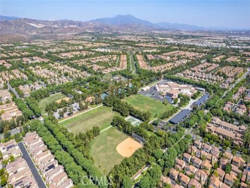 70 City Stroll , Irvine, CA