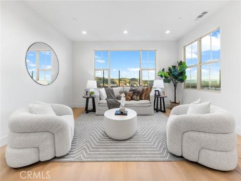 206  Collino  , Irvine, CA