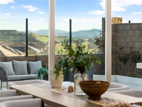 206  Collino  , Irvine, CA