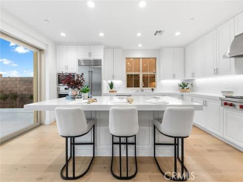 206  Collino  , Irvine, CA