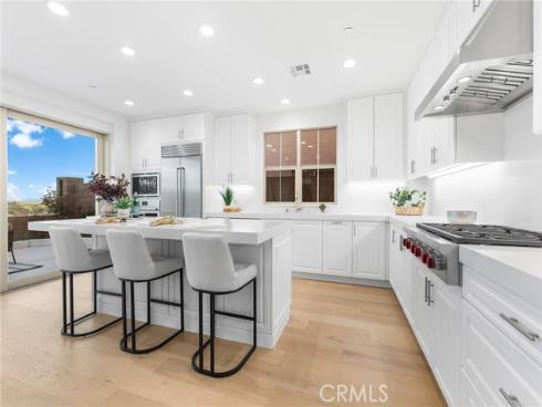 206  Collino  , Irvine, CA