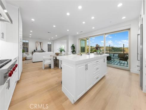 206  Collino  , Irvine, CA