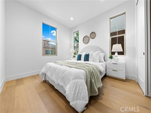 206  Collino  , Irvine, CA