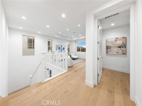 206  Collino  , Irvine, CA