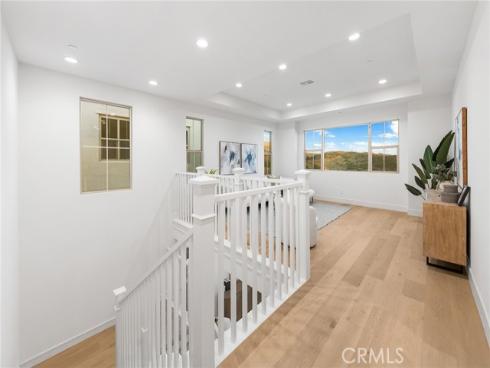 206  Collino  , Irvine, CA