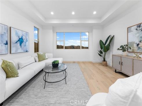 206  Collino  , Irvine, CA