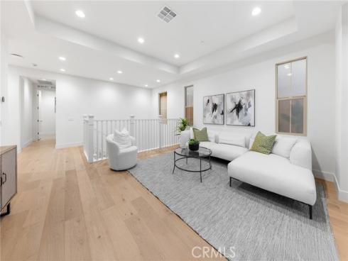 206  Collino  , Irvine, CA