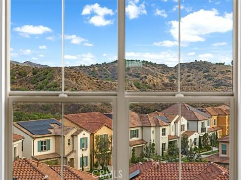 206  Collino  , Irvine, CA