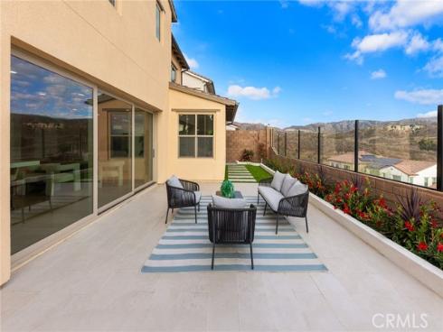 206  Collino  , Irvine, CA