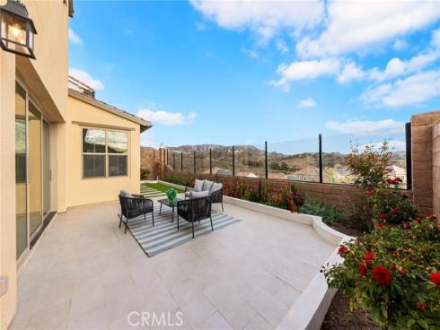 206  Collino  , Irvine, CA