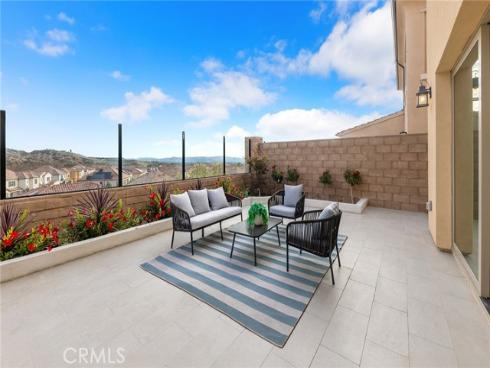 206  Collino  , Irvine, CA