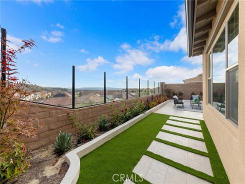 206  Collino  , Irvine, CA