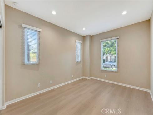 114 Chestnut Grove, Irvine, CA