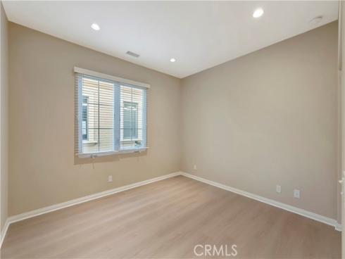 114 Chestnut Grove, Irvine, CA