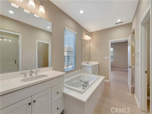 114 Chestnut Grove, Irvine, CA