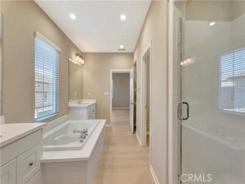 114 Chestnut Grove, Irvine, CA