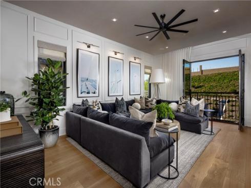 533 Peninsula , Irvine, CA