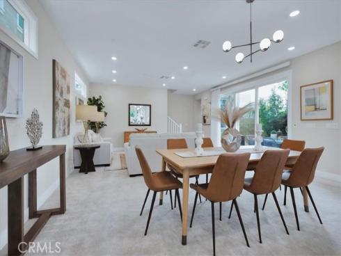 252 Chorus , Irvine, CA