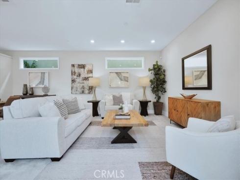 252 Chorus , Irvine, CA