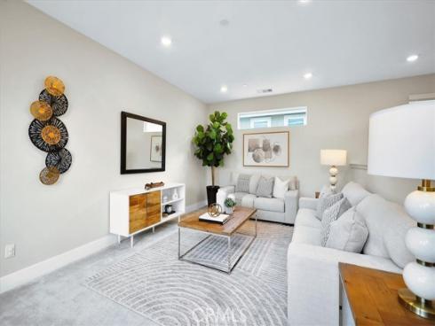 252 Chorus , Irvine, CA