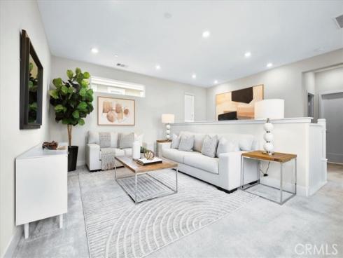 252 Chorus , Irvine, CA