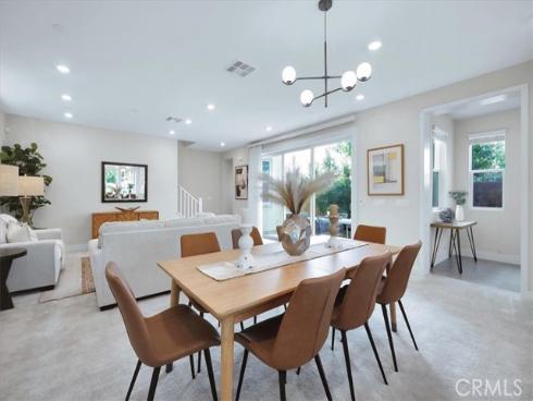 252 Chorus , Irvine, CA