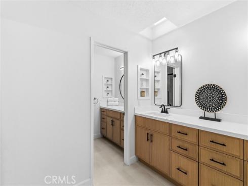 4181 Sandburg , Irvine, CA