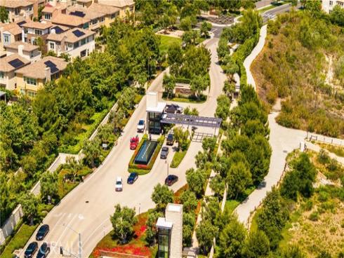 57  Kite  , Irvine, CA