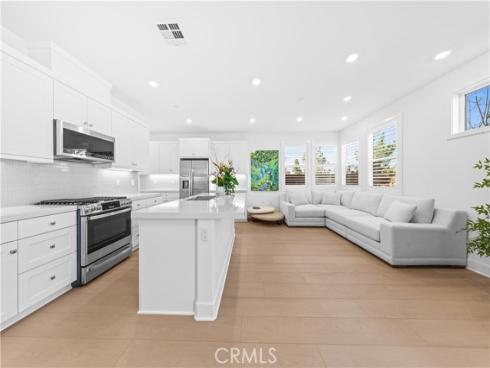 410 Lobata , Irvine, CA