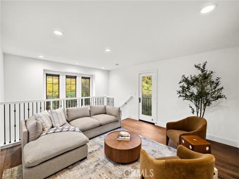 29 Small Grove , Irvine, CA